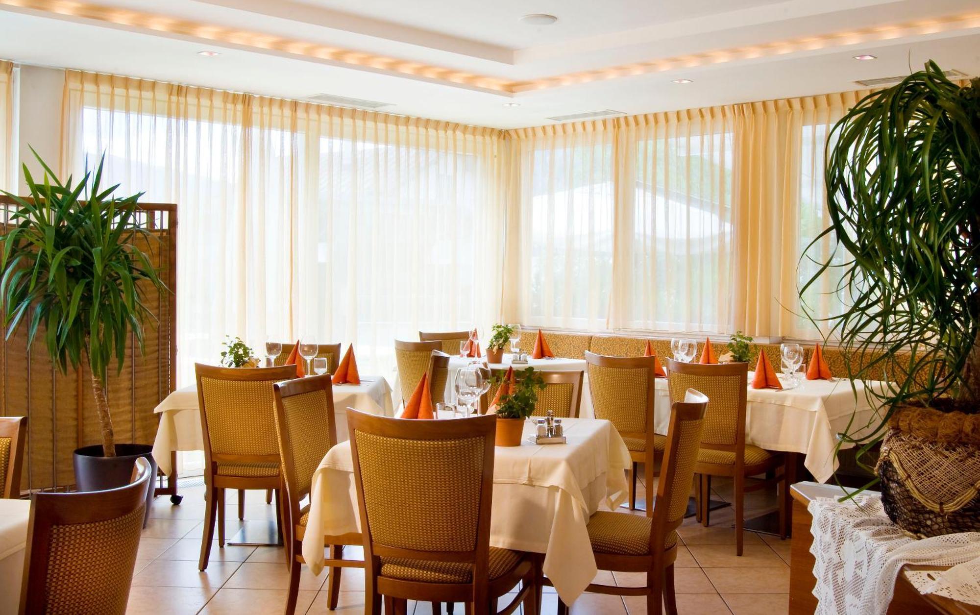 Hotel Blitzburg Brunico